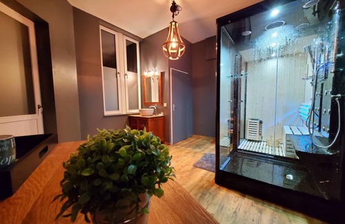 Saint-Amand-les-Eaux Other | Suite spa Privatif Dans un Manoir