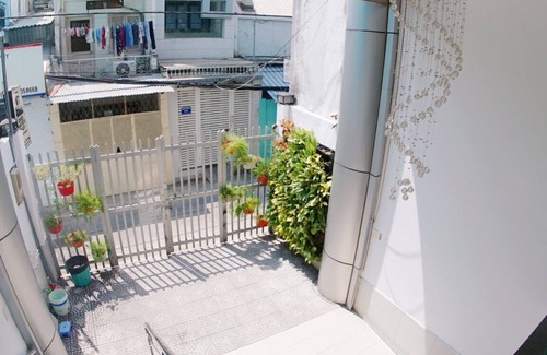 Downtown Ho Chi Minh City Apartment | Suite Studio In the Heart Of City with Fully Equipped 04