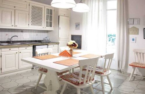 Capolago Apartment | Suite with Kitchen in Villa with great Park - Lake Varese