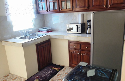 Santa Cruz Apartment | Summaz Oasis- Cozy 2-bedroom apartment with WiFi, AC in charming Santa Cruz