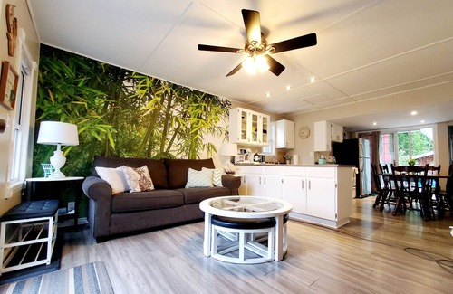 Turkey Point Cottage | Summer Beach Cottage 2min→beach @ Bamboo Chalet ~ steps from the beach n