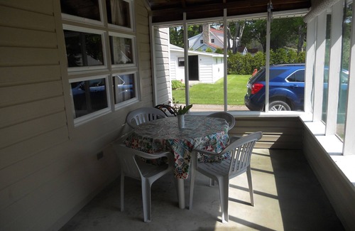 Silver Beach Cottage | Summer Cottage on Beautiful Mullett Lake, Saturday-Saturday bookings.