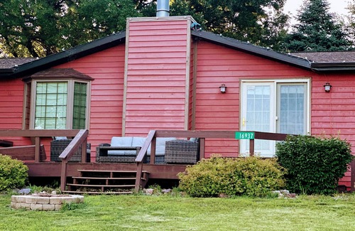 Spirit Lake House | Summer Escape on Spirit Lake - Private Lake Access, Fire-pit & Grill Sleeps 12