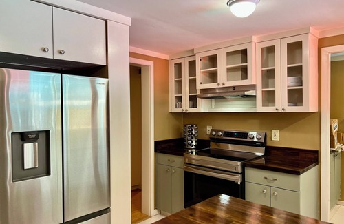 Putnam Hall House | Summer Escape Pool+Hot Tub+Games Home in Keystone Heights, Pet friendly