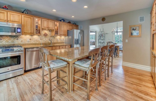 Wainscott Woods House | Summer fun at our private Wainscott retreat… 5 min to beach!