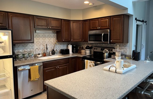 Stockbridge Condo | Summer in the BERKSHIRES!