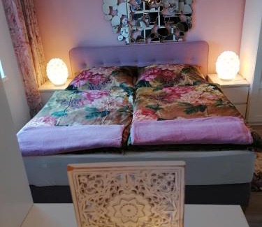 Glanz an der Weinstrasse Apartment | Summer Wine