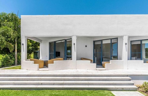 Coopers Shoot Villa | Summerhouse