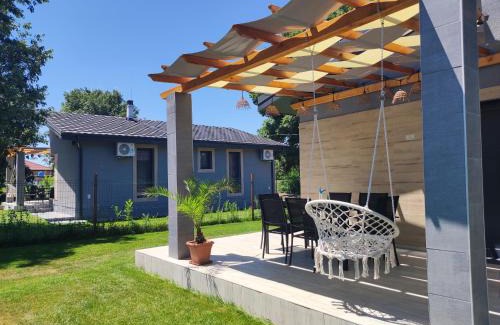 Krapets Villa | Summerland 1