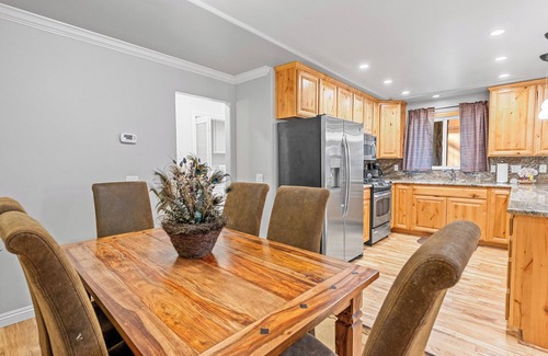 Summit Estates Cabin | Summit Condo - Luxury Condo, Walk to Slopes, Fireplace