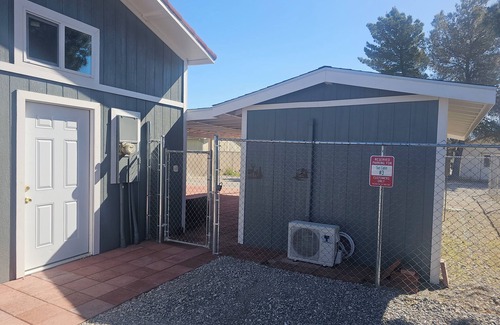 Pahrump Cabin | Sun Cabin #3 Mountain View Private Courtyard