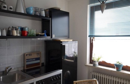 Goethestraße Apartment | Sun-drenched apartment close to the city - perfect for long-term guests! Balcony elevator