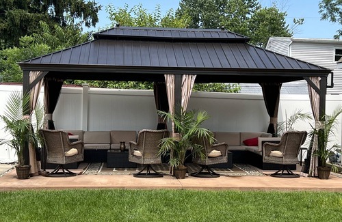 South Toms River House | Sun & Fun in your own backyard!