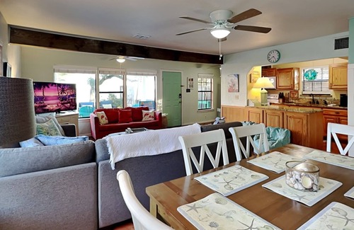 Fulton House | Sun Harbor Cottages