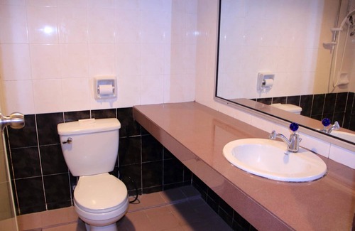 Taman Bunga Ros Hotel | Sun Inns Hotel Sitiawan