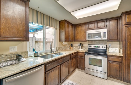 Orangevale House | Sun-Kissed Orangevale Home w/Private Hot Tub!