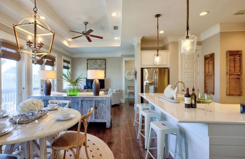 Panama City Beach House | Sun & Sand For 6 by AvantStay | Prominence | Pet-Friendly + Pool