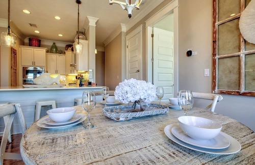 Panama City Beach House | Sun & Sand For 6 by AvantStay | Prominence | Pet-Friendly + Pool