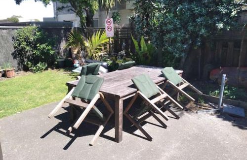 Mount Maunganui Apartment | sun, sand & surf, its all across the road