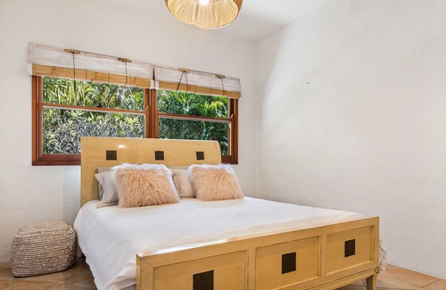 Peregian Beach Villa | Sun, Surf, Land & Sand