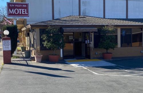 Pleasant Hill Hotel | Sun Valley Inn