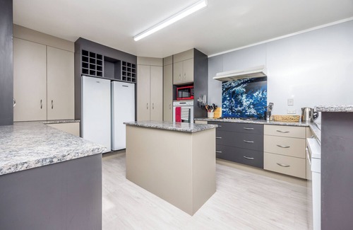 Wellsford House | Sun Valley Motel - 4 bedroom House
