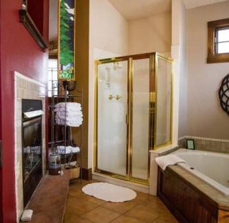 Estes Park House | Sundance Suite, 1 Bedroom with fireplace Dogs OK