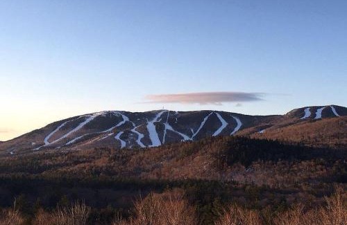 Sunday River Area Ski Chalet | SUNDAY RIVER VIEWS! Minutes from the mountain!