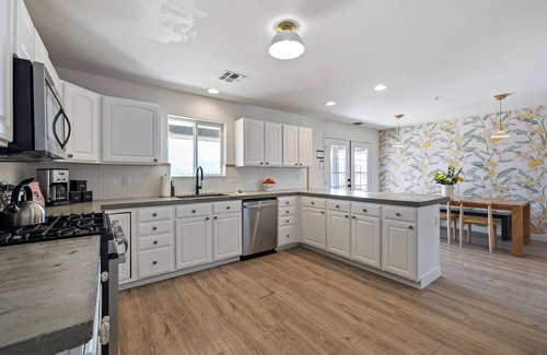 Joshua Tree House | Sunflower Ranch | 1mi from JT | New Pool + Game Room