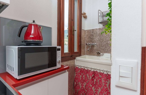 Monte Isola Apartment | Sunlight - One Bedroom Apartment, Sleeps 2