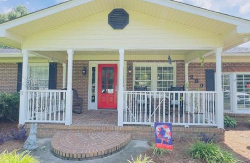 Little River House | Sunlit Hideaway 3BR 2BA house pool