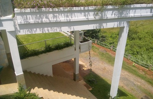 Harispattuwa Villa | Sunlit Villa