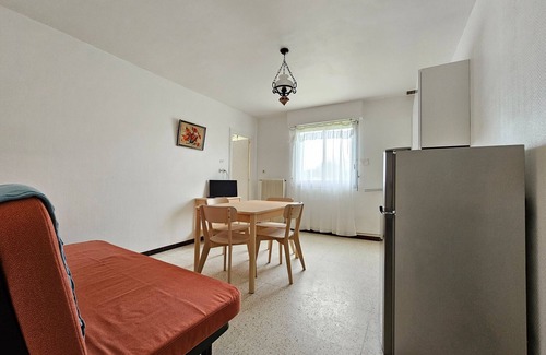 La Faute-sur-Mer House | Sunny 1BR Apt Steps from Beach, Sleeps 4, Pet-Friendly, Free WiFi - La Faute-sur-Mer