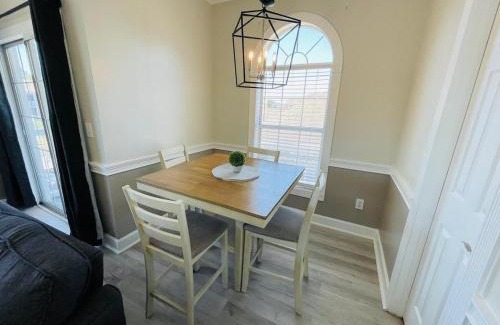 Central Myrtle Beach Apartment | Sunny 1BR condo Myrtlewood