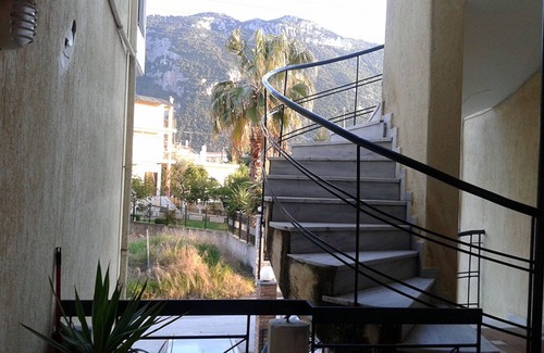 Kamena Vourla Apartment | Sunny 1st floor apartment by the sea (Mare & Monti)