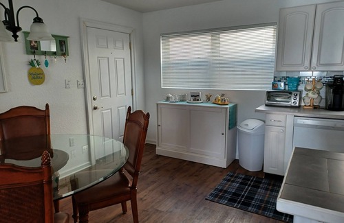 Port Canaveral Apartment | Sunny and 80.just steps to the beach