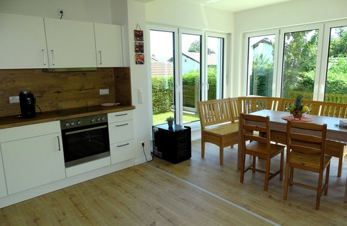 Postmuenster Apartment | Sunny apartment with large garden in a local recreation area