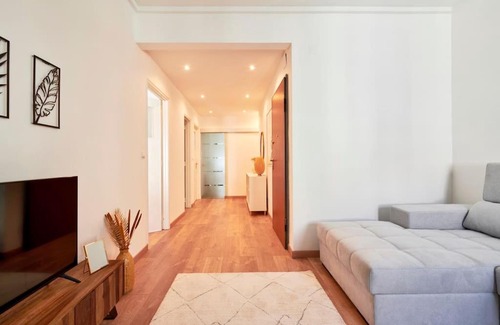 Amadora Apartment | Sunny Brand New Cozy Apartment