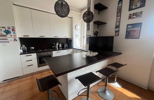 Chiesa Rossa Apartment | Sunny Comfy Apartment
