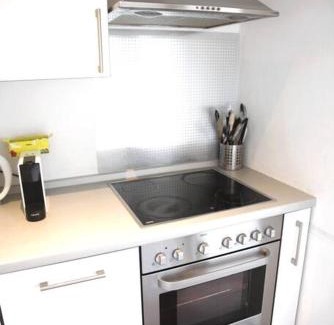 Dommeldange Apartment | Sunny & Cozy Studio with shared swimming pool