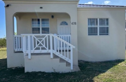 Estate Enfield Green Cottage | Sunny Crucian Retreat