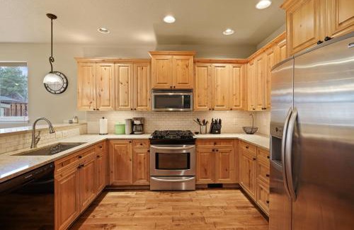 Old Farm District House | Sunny Days 30 Day Minimum home