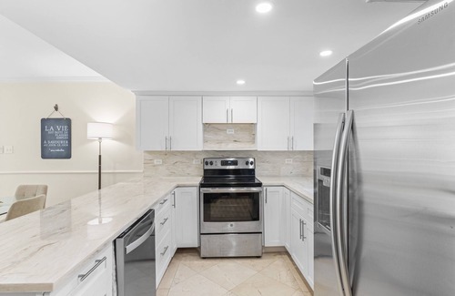 Cole Bay Condo | Sunny Days at Simpson Bay Yacht Club