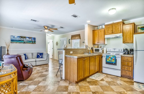 Key Largo House | Sunny home w/firepit, private pool, private gas grill, & tiki bar