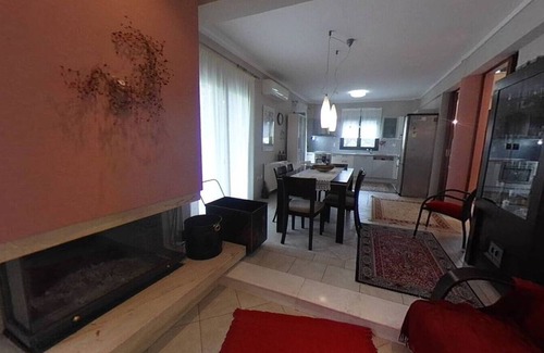Nea Propontida Cottage | Sunny Inside out