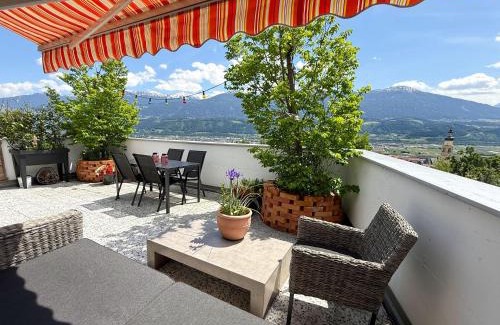 Thaur Apartment | Sunny Mountain Loft - Terrace & Garden