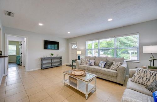 Arlington Park House | Sunny Sarasota Home with Private Yard and Fire Pit!
