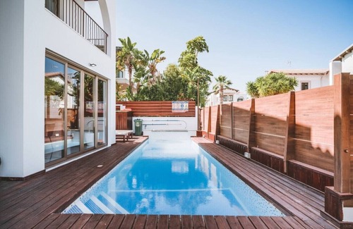 Cape Greko House | SunnyVillas: 4BR Villa☆Private Pool + Jacuzzi