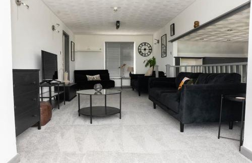 West Looe House | Sunrise 6 Bedroom Home in Looe Cornwall