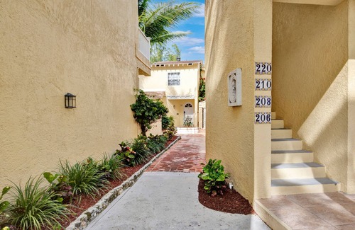 Paradise Island Villa | Sunrise Beach Resort - Ocean Blue Villa nParadise Island